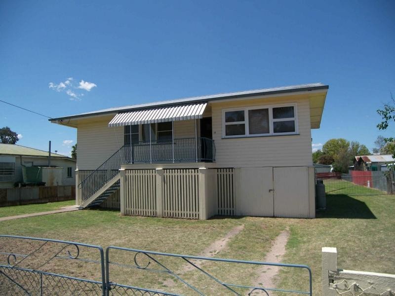 24 Stewart Avenue, Warwick QLD 4370
