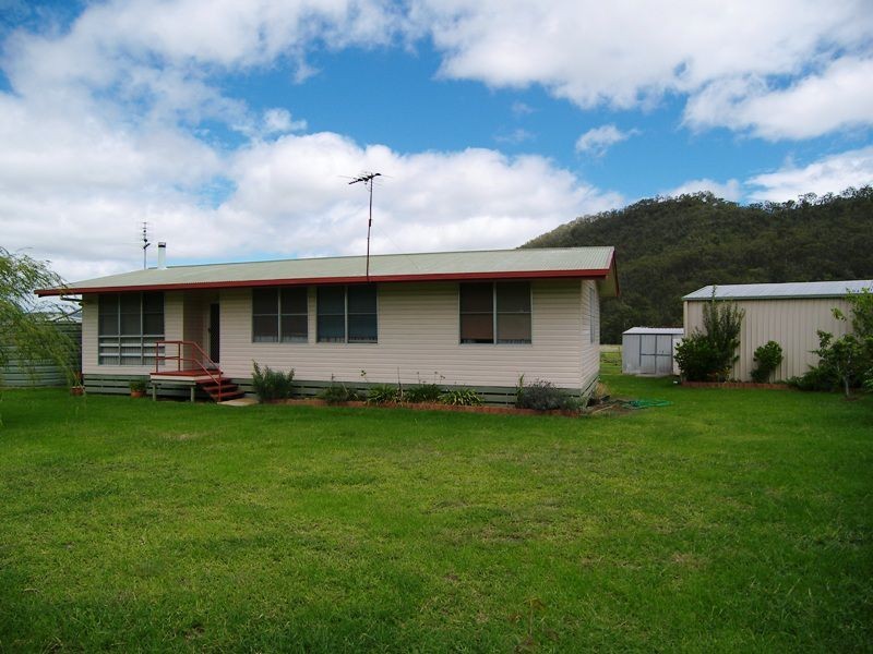 557 North Branch Road, Goomburra QLD 4362