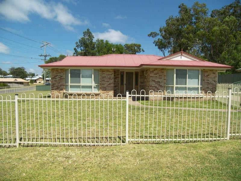 2 Bundaleer Drive, Warwick QLD 4370