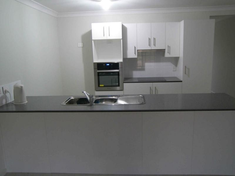 2/26 Law Road, Warwick QLD 4370