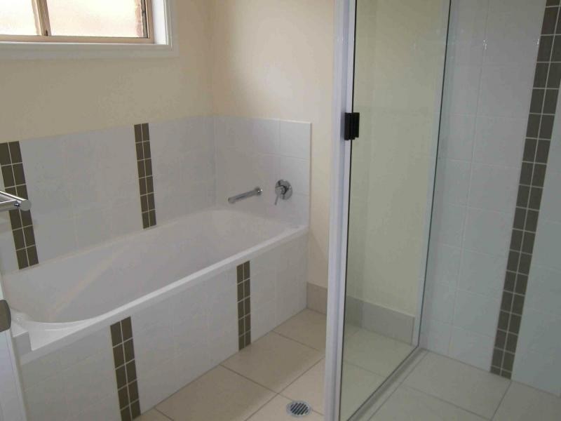 2/40 Glen Road, Warwick QLD 4370