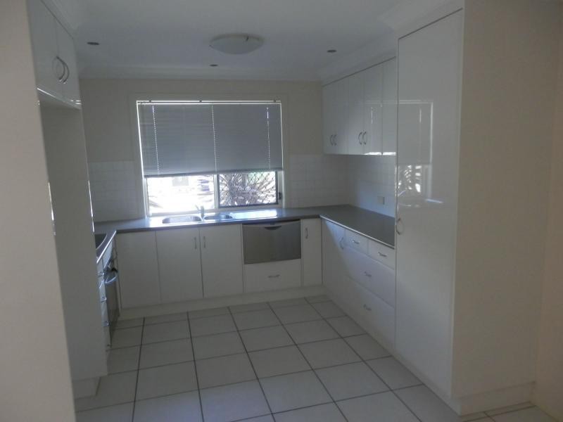 2/12A Yangan Road, Warwick QLD 4370