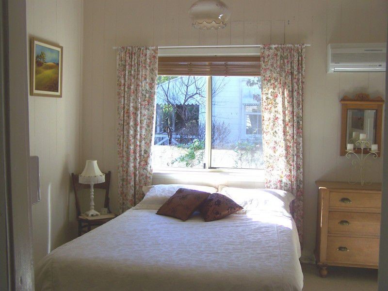 27 Herbert Street, Allora QLD 4362