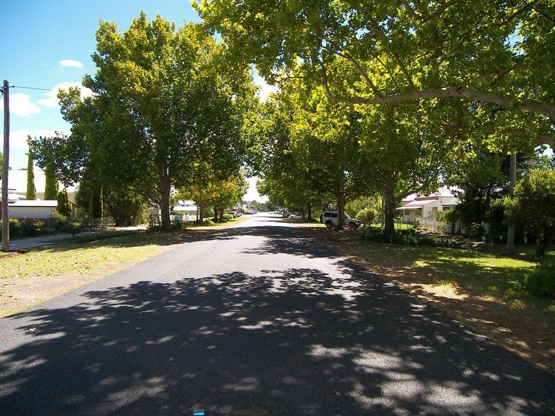 27 Herbert Street, Allora QLD 4362