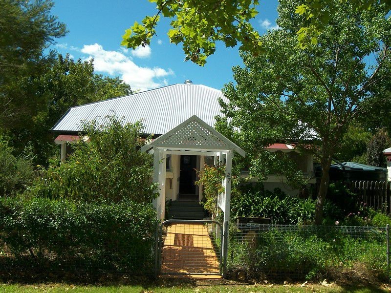 27 Herbert Street, Allora QLD 4362