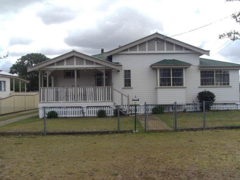 21 Albert Street, Warwick QLD 4370