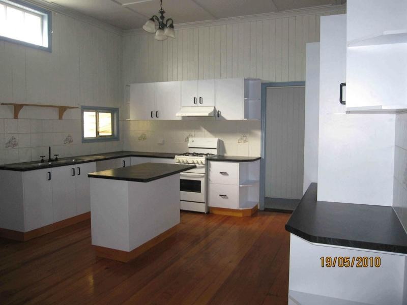 21 Albert Street, Warwick QLD 4370