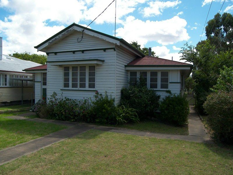 86 Percy Street, Warwick QLD 4370