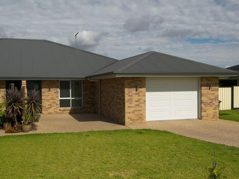 1/11 Hans Borgar Court, Warwick QLD 4370