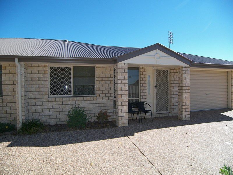 3 206 Wood Street, Warwick QLD 4370