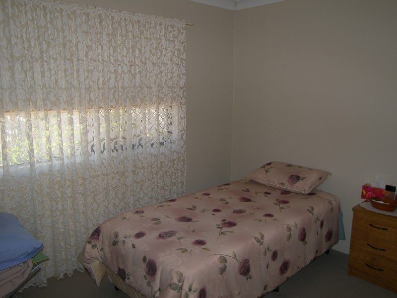 3 206 Wood Street, Warwick QLD 4370