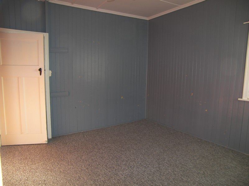 30 Sturt Street, Warwick QLD 4370