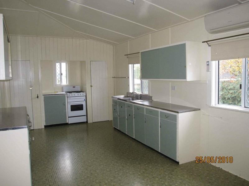 1 Braemar Street, Warwick QLD 4370