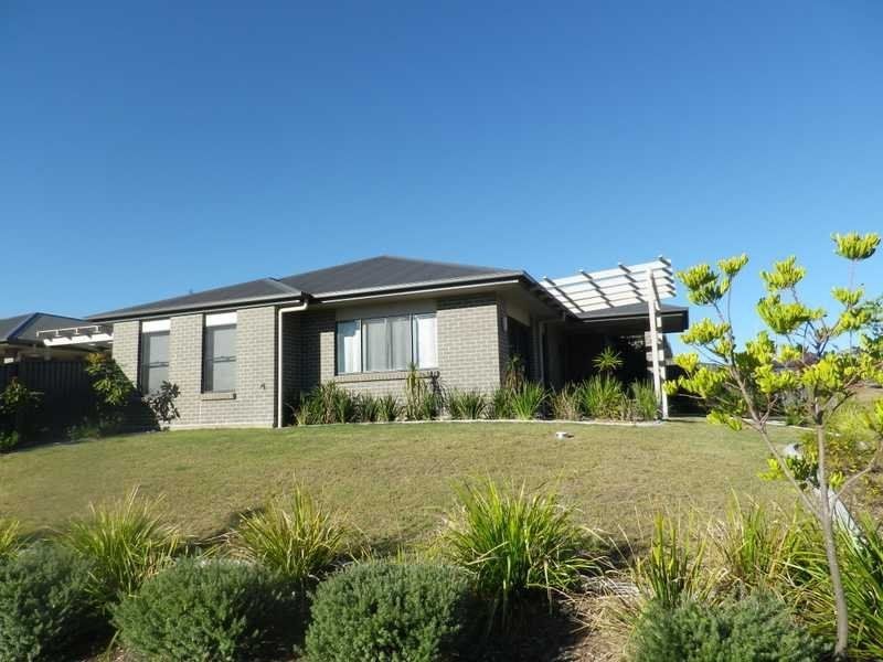 1/2 Natalia Court, Warwick QLD 4370