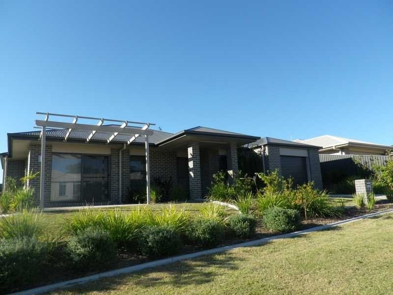 1/2 Natalia Court, Warwick QLD 4370