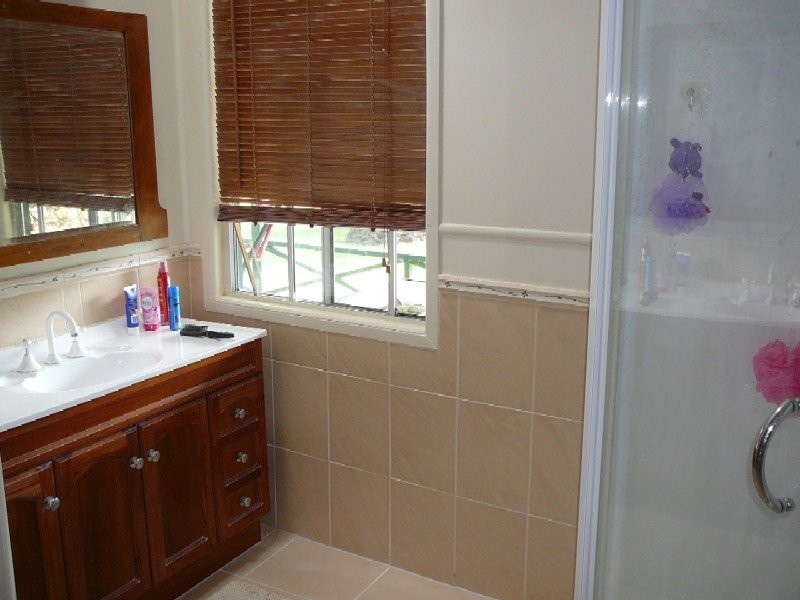 25 Washbourne Road, Warwick QLD 4370