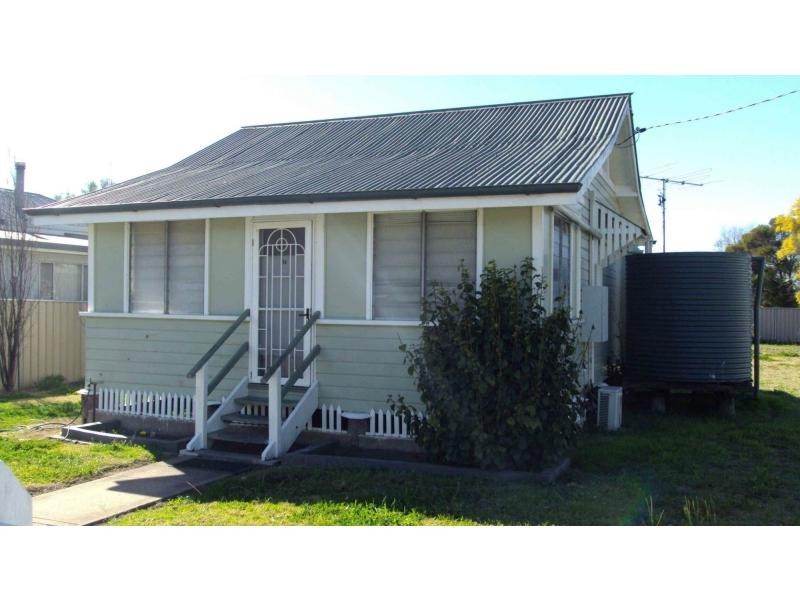 34 Stewart Avenue, Warwick QLD 4370