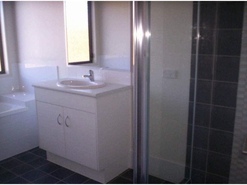 1/140 Dragon Street, Warwick QLD 4370