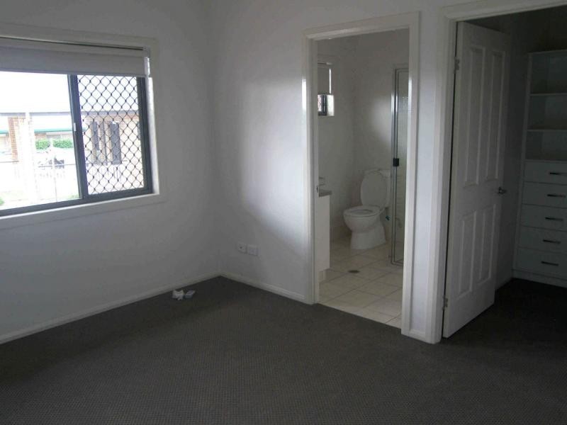 Villa 2 Raffles On Rafferty Avenue, Warwick QLD 4370