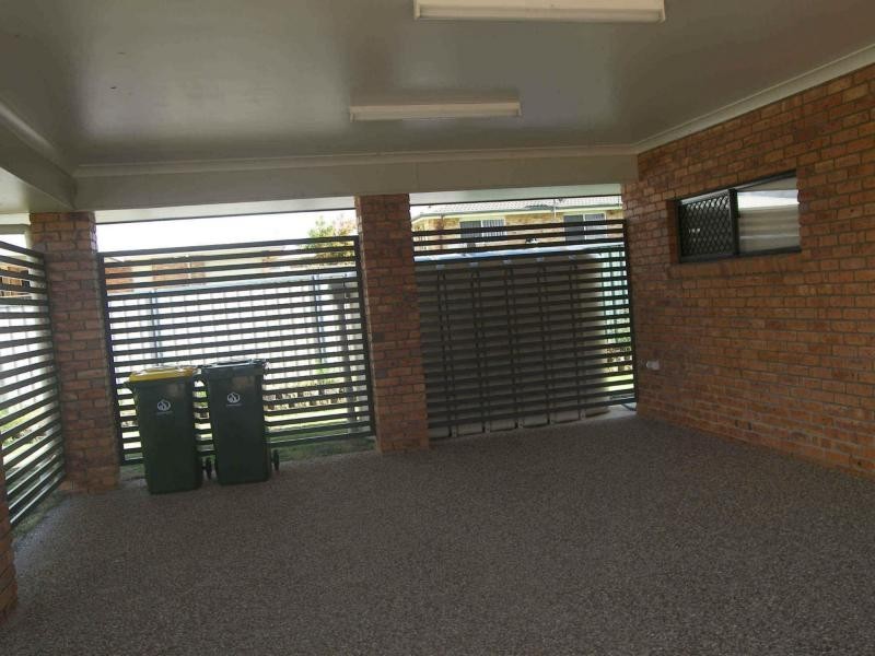 Villa 2 Raffles On Rafferty Avenue, Warwick QLD 4370