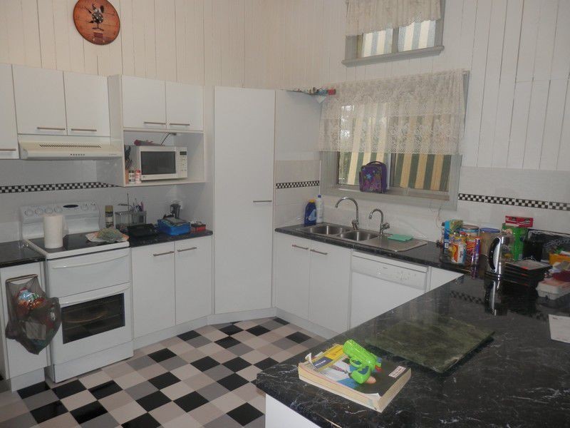 96 Pratten Street, Warwick QLD 4370