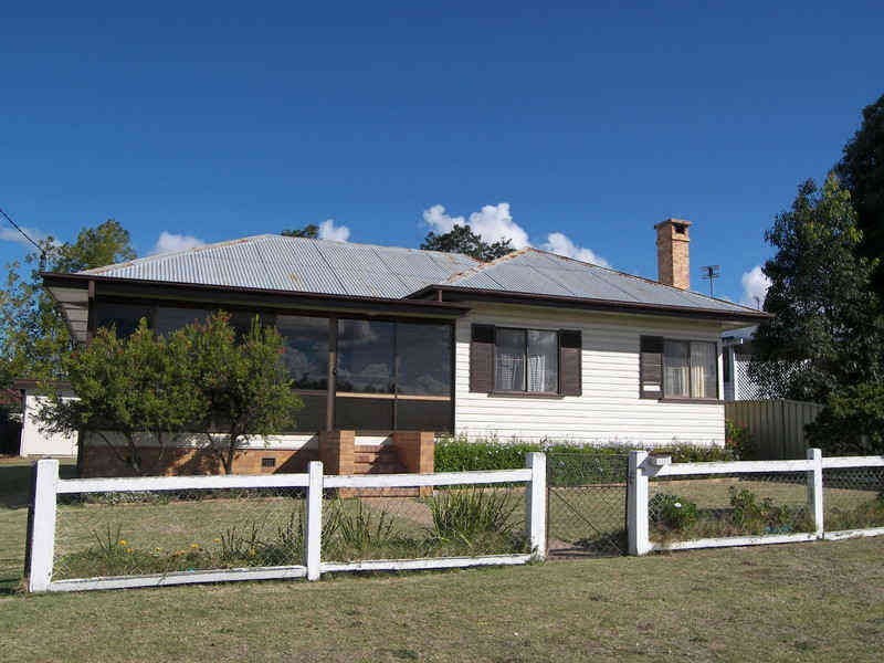 112B Pratten Street, Warwick QLD 4370