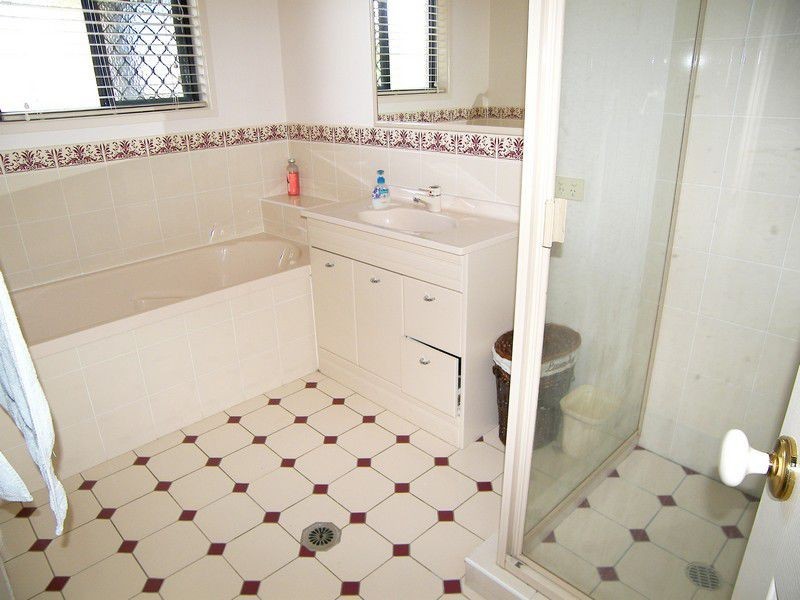 8 Henry Evans Drive, Warwick QLD 4370