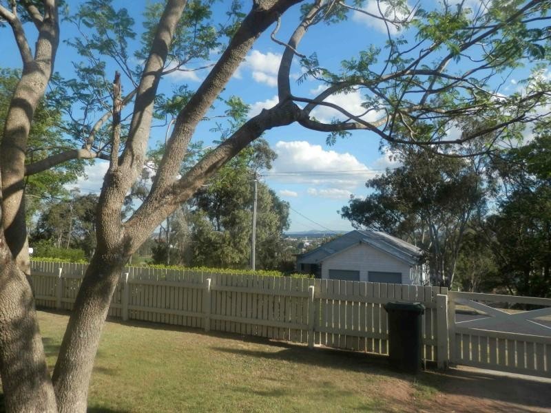 1 Yarrawonga Street, Warwick QLD 4370