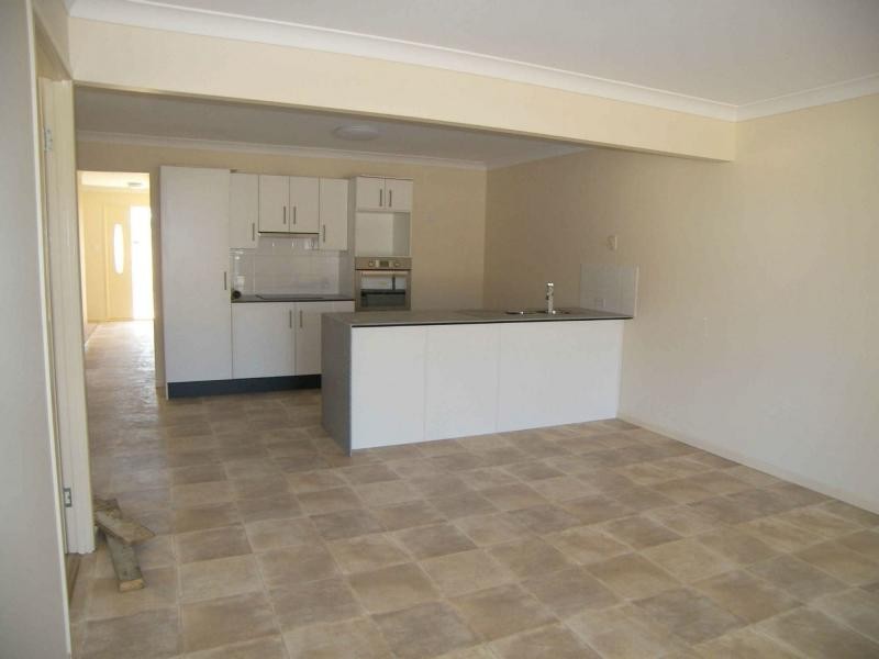 2/38 Law Road, Warwick QLD 4370