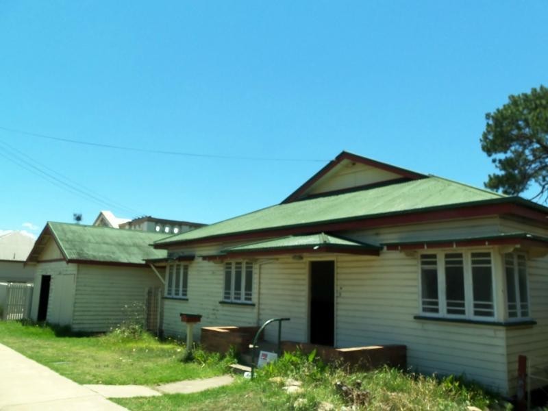 68 Albion Street, Warwick QLD 4370