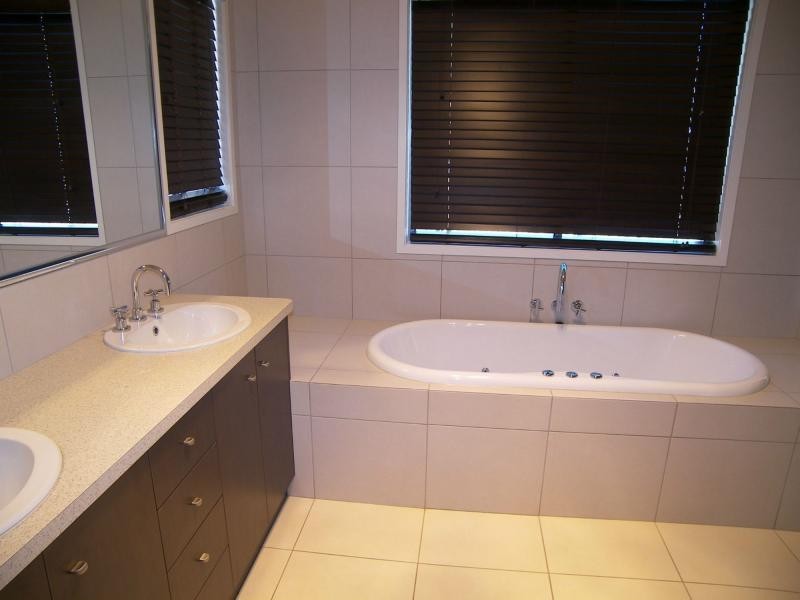 2 Rodeo Drive, Warwick QLD 4370