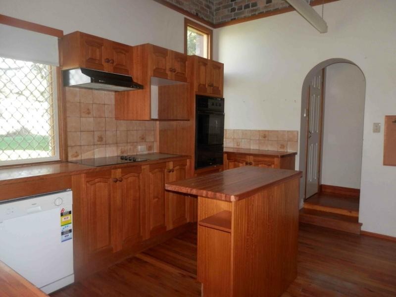 202 Lyndhurst Lane, Warwick QLD 4370