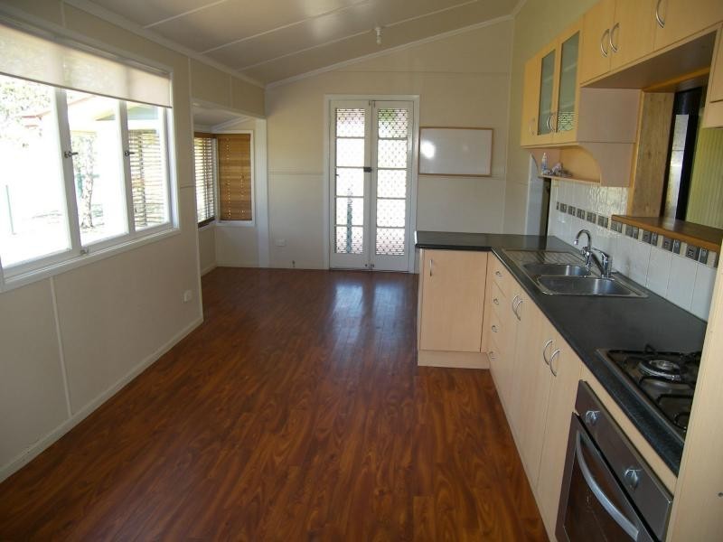 10 Briggs Street, Warwick QLD 4370