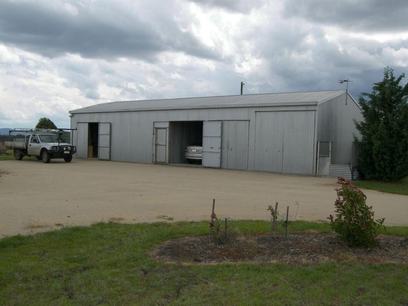 37 HOFFMANS RD, Junabee QLD 4370