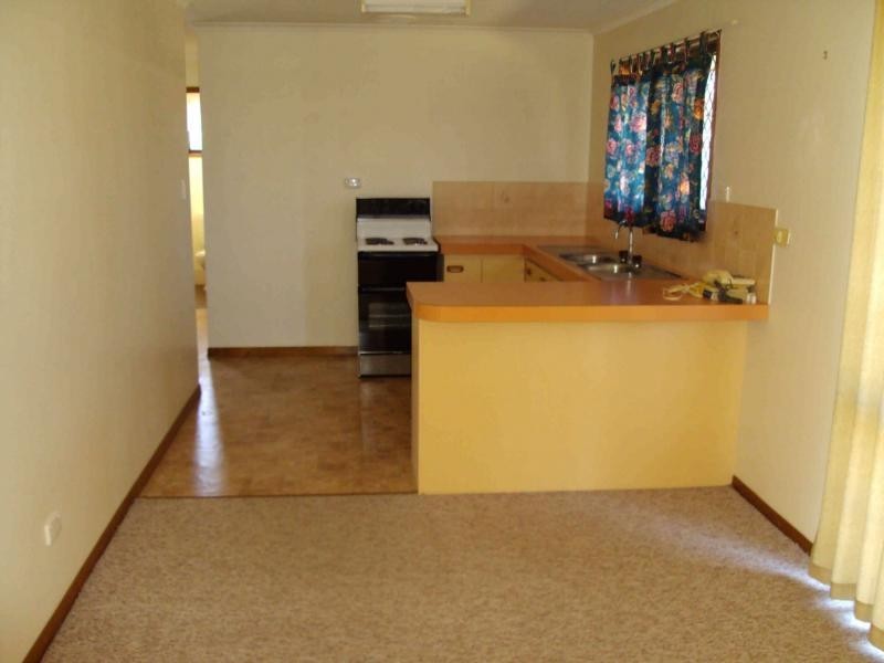 8 Golf Links Avenue, Warwick QLD 4370