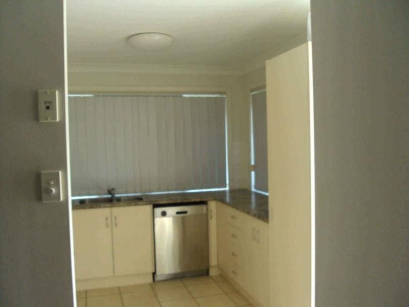 1/8 Peregrine Court, Warwick QLD 4370