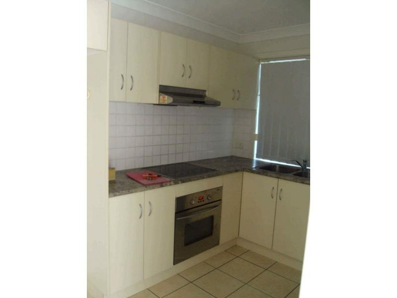 1/8 Peregrine Court, Warwick QLD 4370