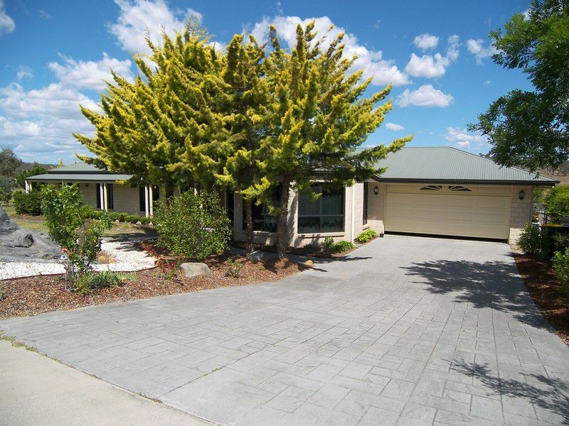 8 Henry Evans Drive, Rosehill QLD 4370