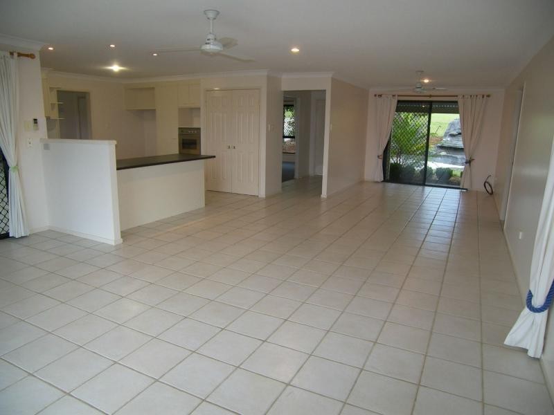 8 Henry Evans Drive, Rosehill QLD 4370
