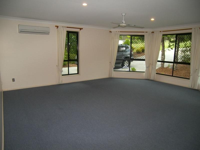 8 Henry Evans Drive, Rosehill QLD 4370