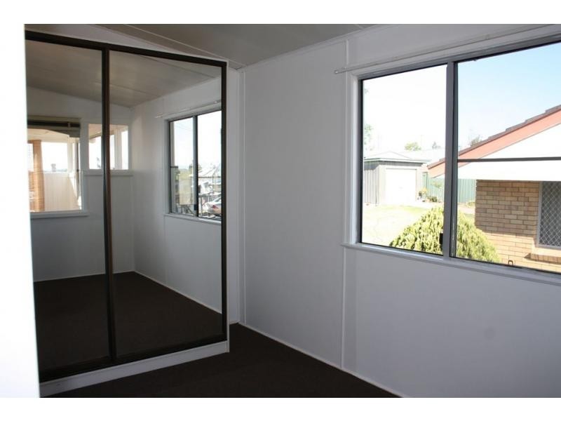 8 Wallace, Warwick QLD 4370