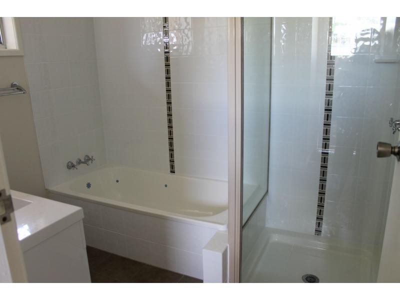 10 Robyn Street, Rosenthal Heights QLD 4370