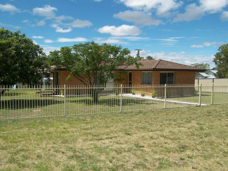 21 Sturt Street, Warwick QLD 4370