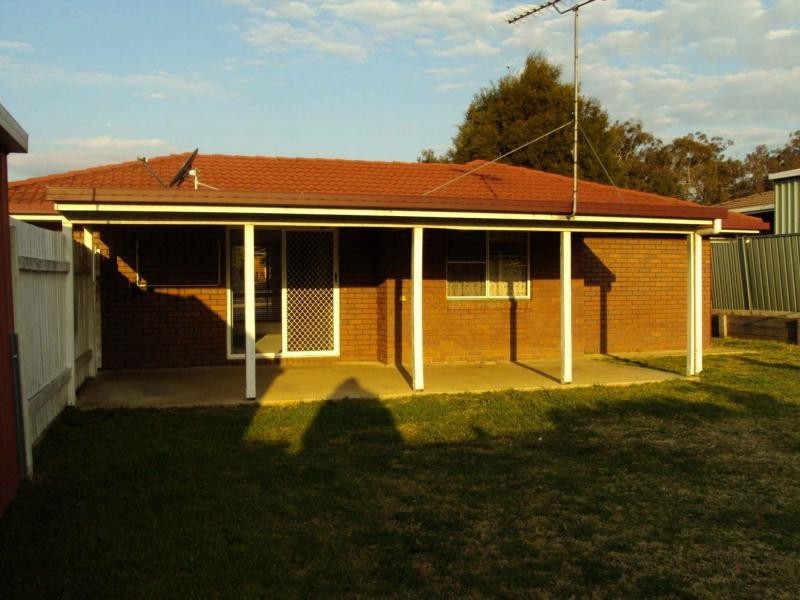 24 FAIRWAY Drive, Warwick QLD 4370