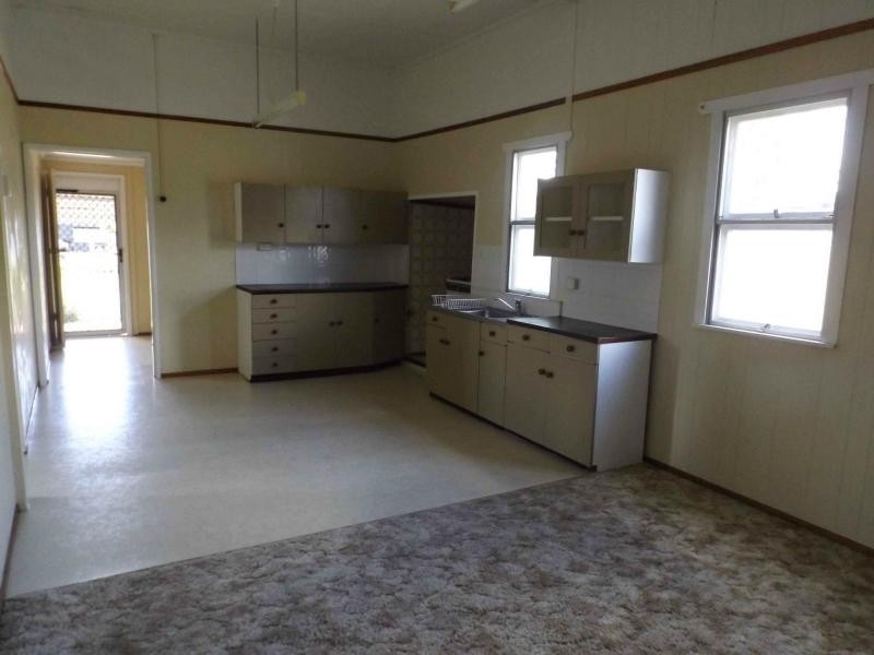 66 MYRTLE Avenue, Warwick QLD 4370