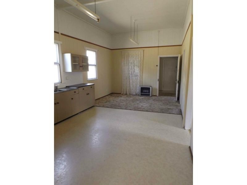 66 MYRTLE Avenue, Warwick QLD 4370