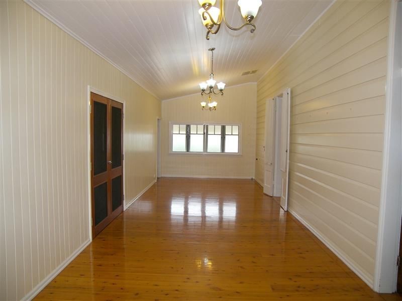 63 Gore Street, Warwick QLD 4370
