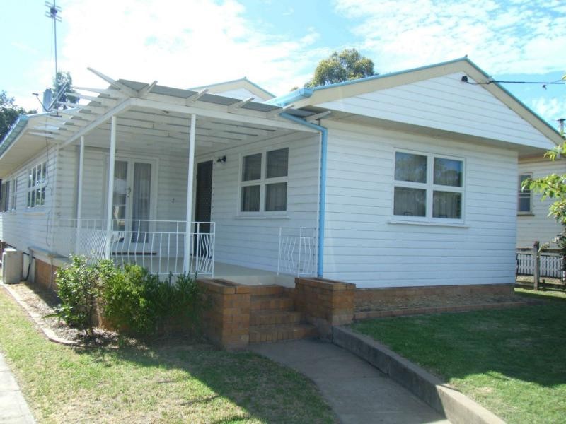 18 Wilga Avenue, Warwick QLD 4370