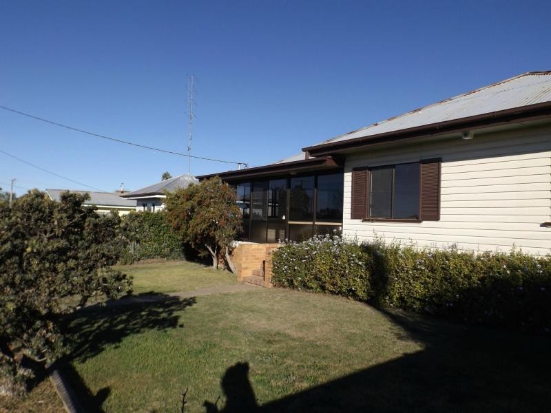 112B Pratten Street, Warwick QLD 4370