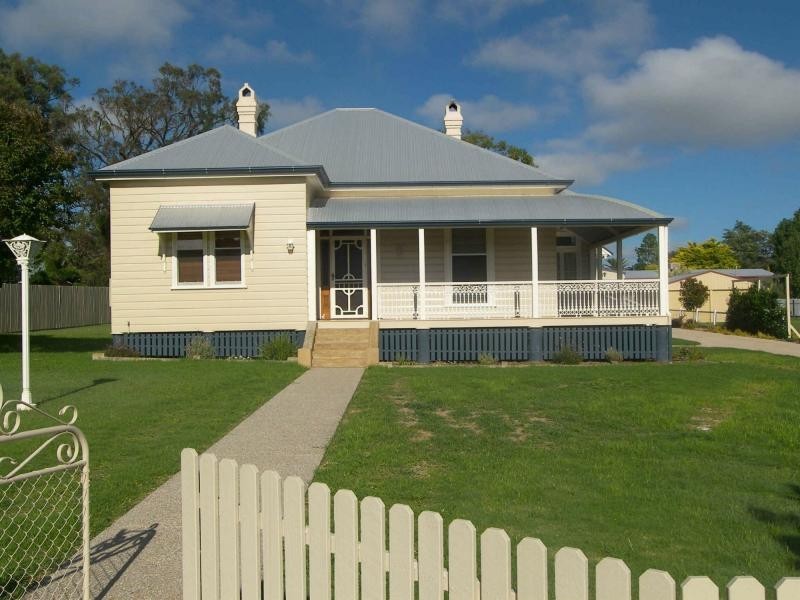 63 Gore Street, Warwick QLD 4370